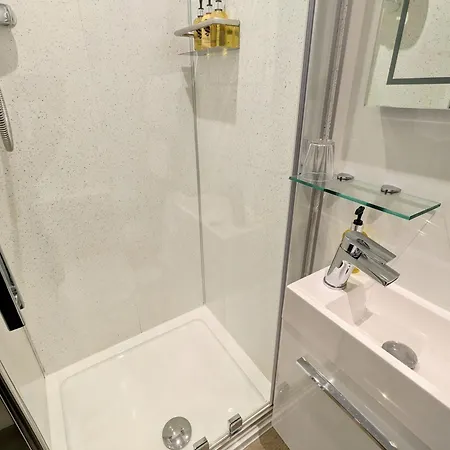 Hotel The Claremont Hotel-adult Only 2*